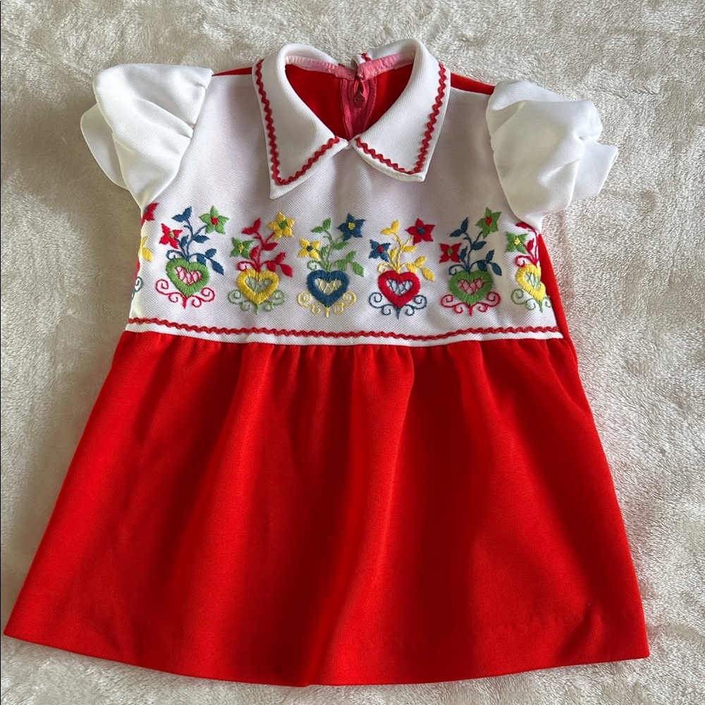 Vintage 70’s Red and White Embroidered Flower Dress Size 3-4